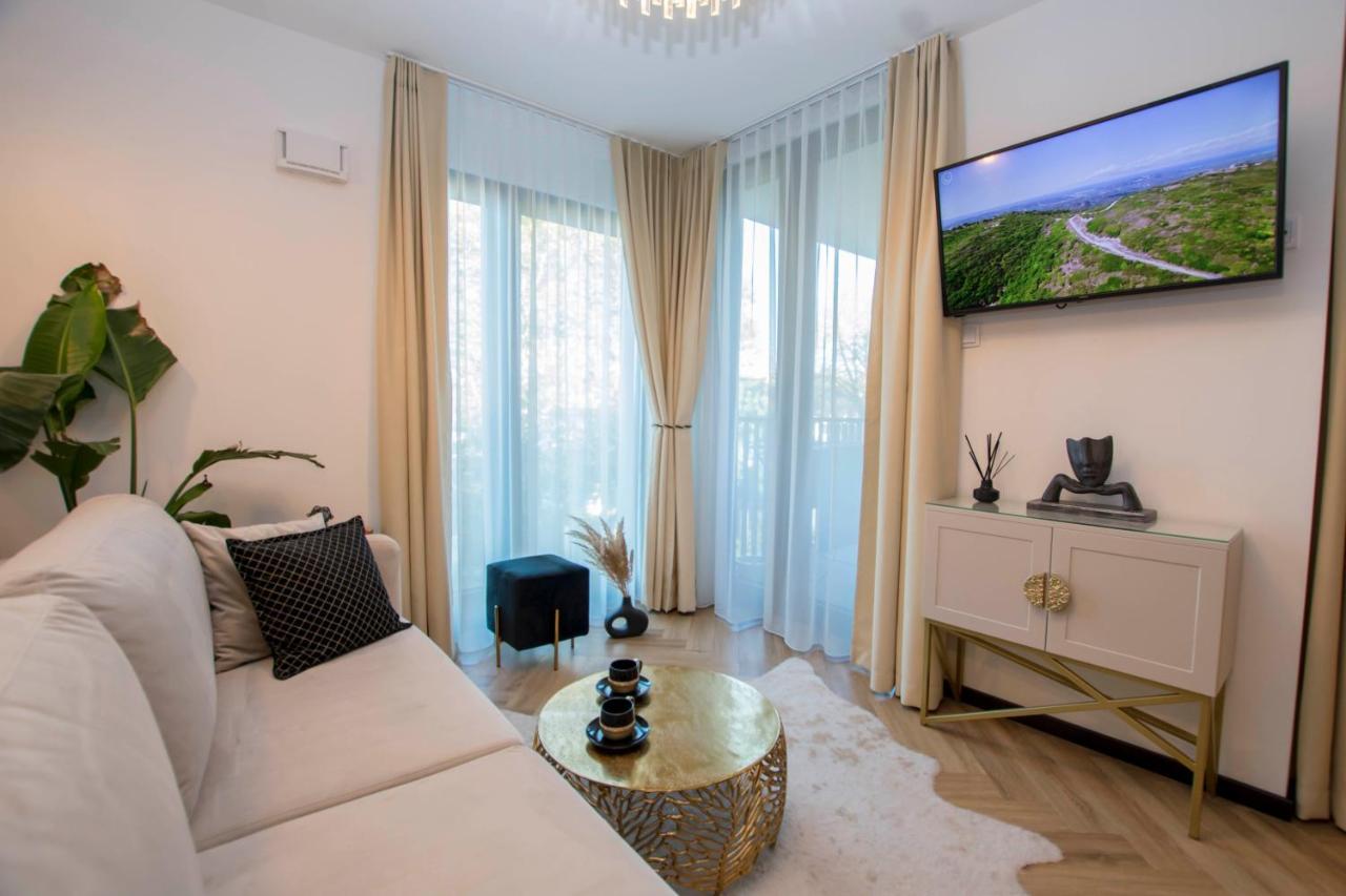 Lux Stays By Torres At K39 Краков Экстерьер фото