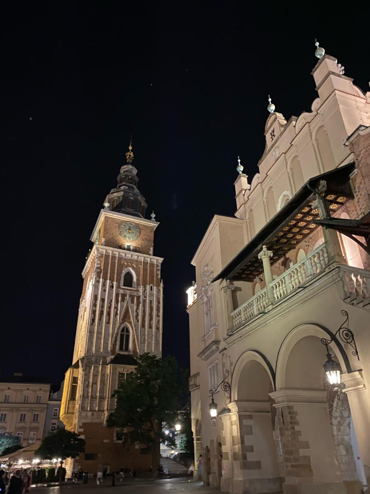 Lux Stays By Torres At K39 Краков Экстерьер фото